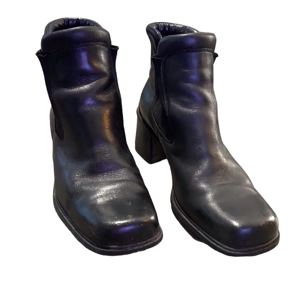 Ecco Black Leather Women’s Booties Size 5 l Square Toe Chelsea Boots